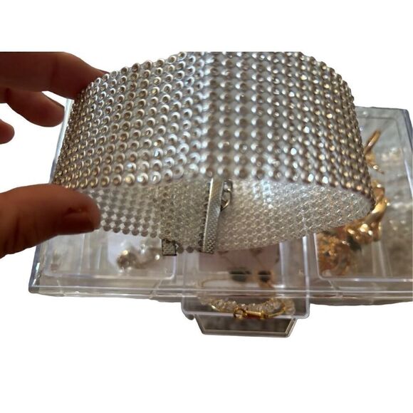 Jewelry  - Picture 11 of 16